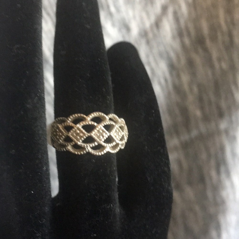 Sterling silver lace ring A36